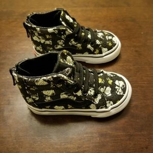 Snoopy toddler vans